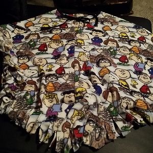 Peanuts fleece poncho